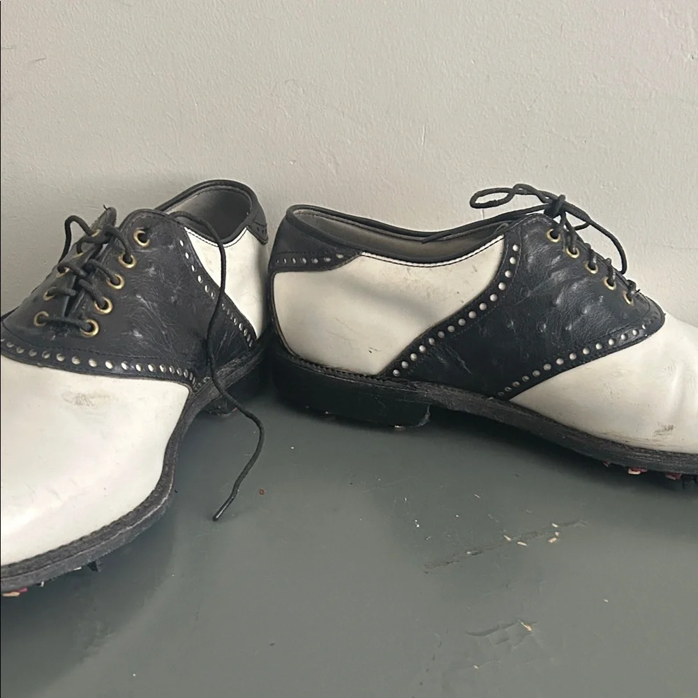 FootJoy, Men’s Size 9D Classic Dry Golf Shoes